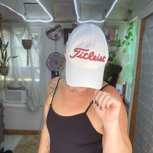 Titleist Pro V1 White & Red Unisex outdoor preppy Golf Hat One Size